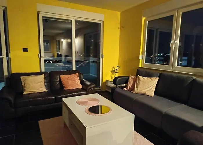 Veliki Apartman Barbara S Jacuzzijem Za Dvoje- Hreljin Rijeka