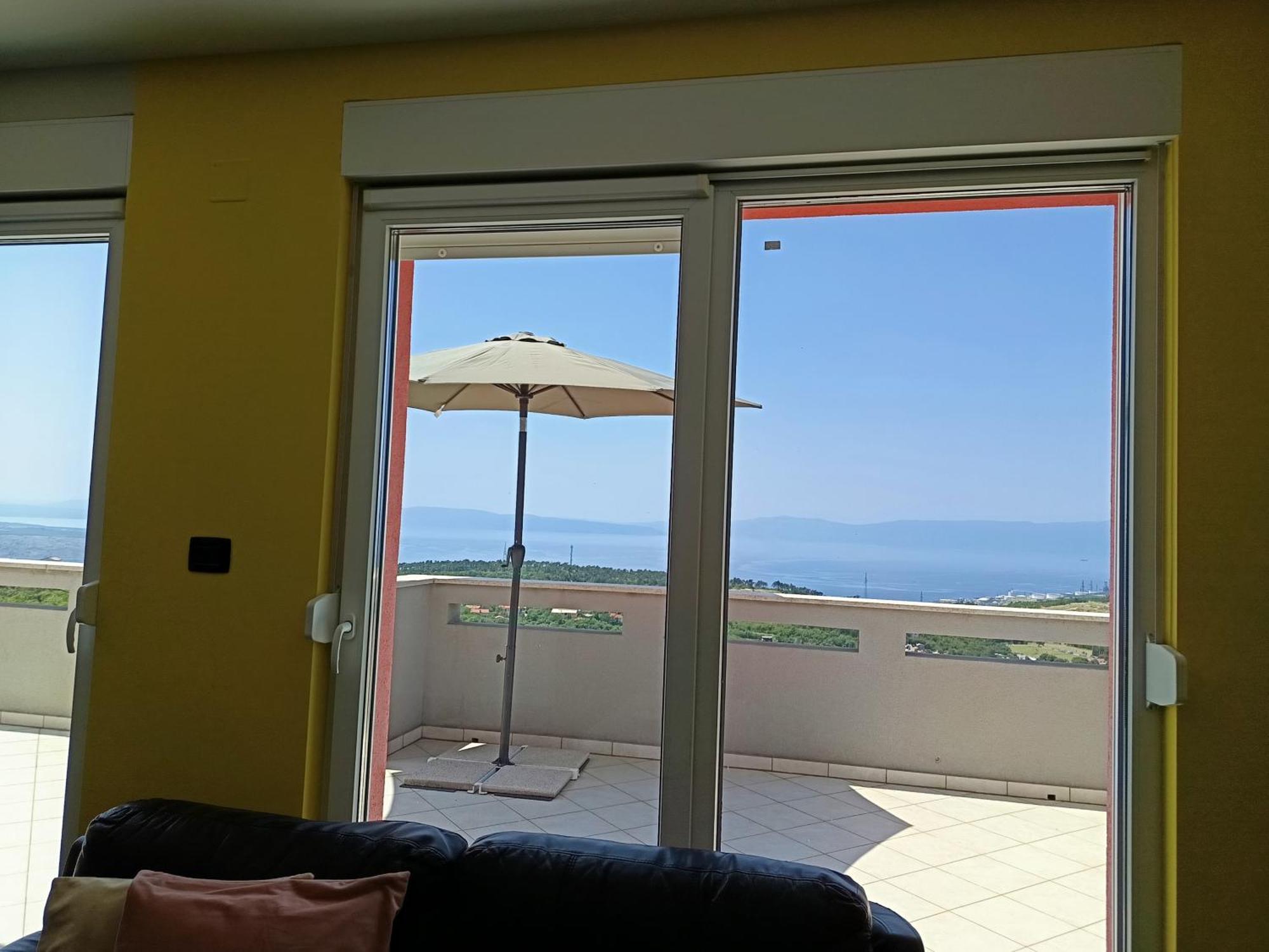 Veliki Barbara S Jacuzzijem Za Dvoje- Rijeka Apartma Hreljin