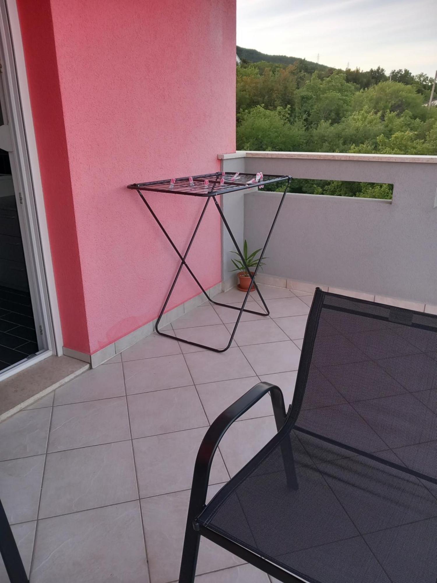 Barbara S Jacuzzijem Za Dvoje- Rijeka * Hreljin